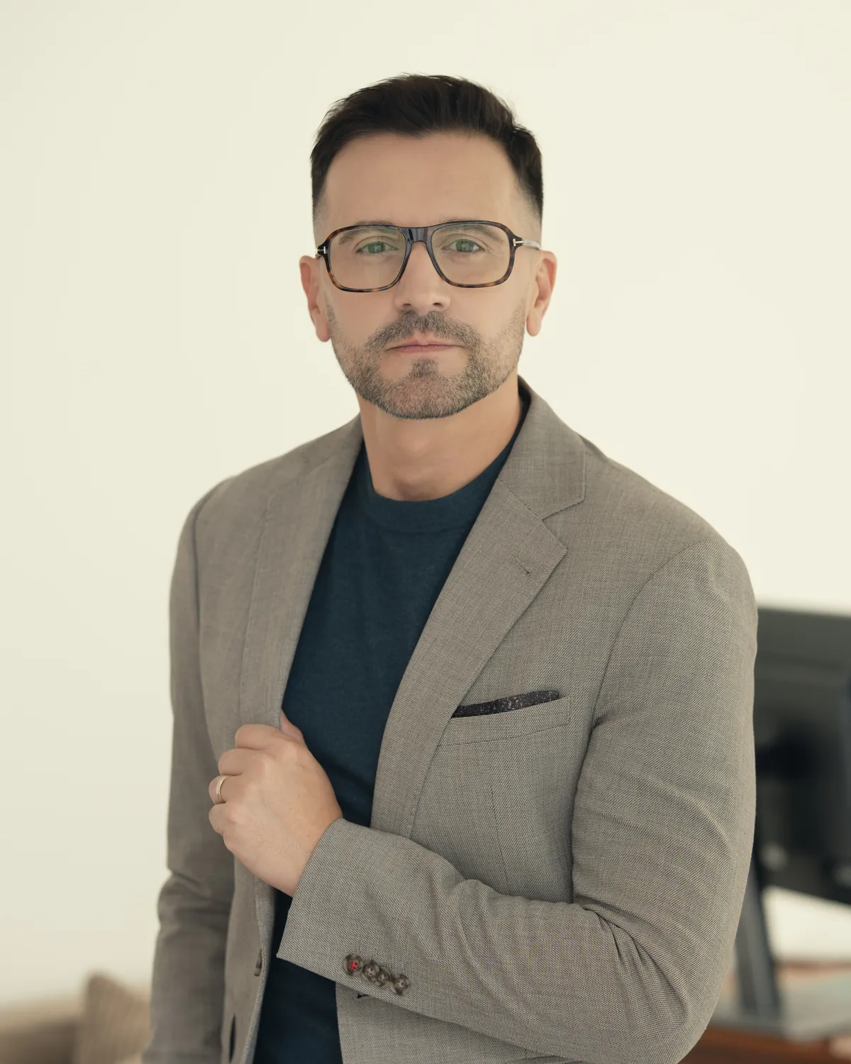 Portrait of Javier Sugo, fractional CMO